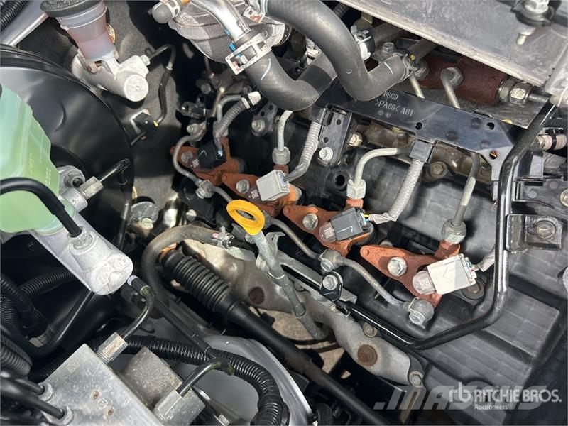 Toyota LandCruiser GXL 4x4 Pickup Прочие фургоны
