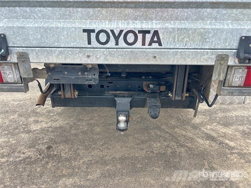 Toyota LandCruiser GXL 4x4 Pickup Прочие фургоны