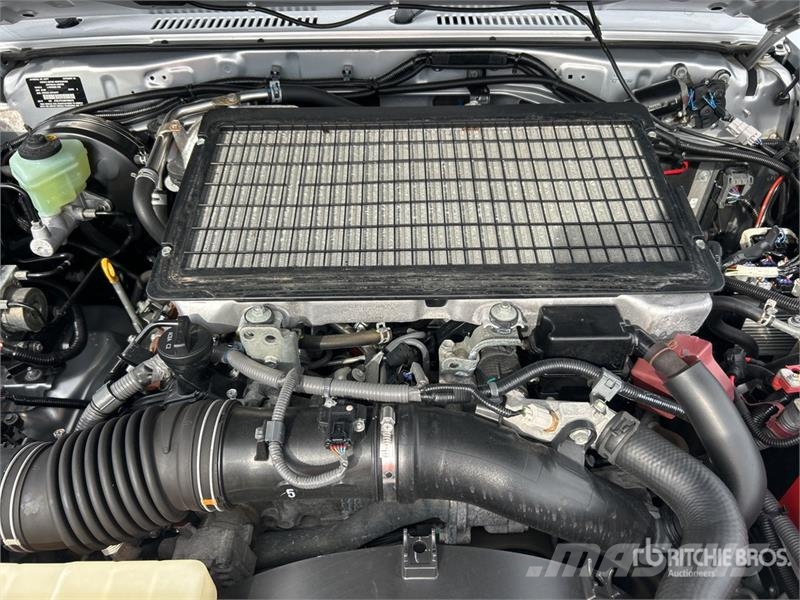 Toyota LandCruiser GXL 4x4 Pickup Прочие фургоны