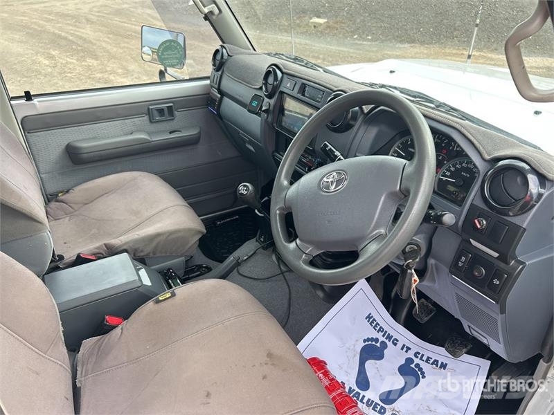 Toyota LandCruiser GXL 4x4 Pickup Прочие фургоны