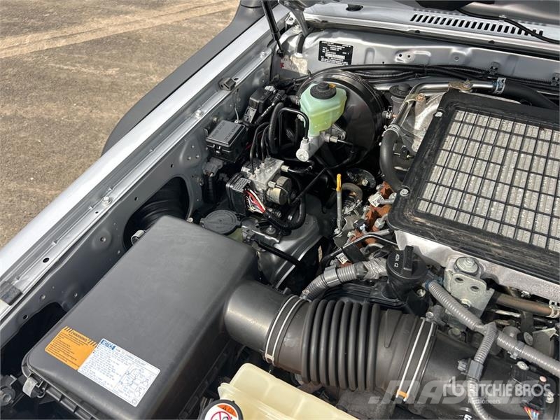 Toyota LandCruiser GXL 4x4 Pickup Прочие фургоны