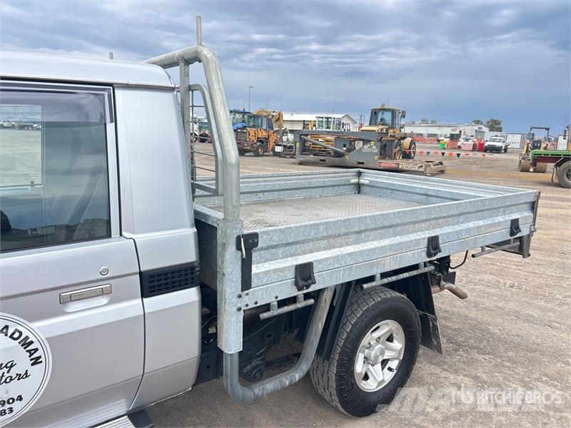 Toyota LandCruiser GXL 4x4 Pickup Прочие фургоны