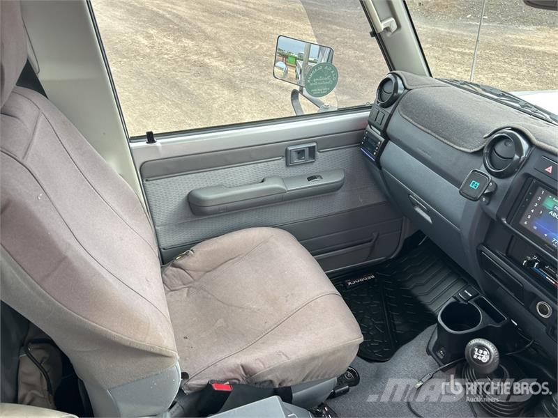 Toyota LandCruiser GXL 4x4 Pickup Прочие фургоны