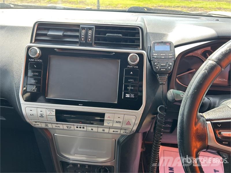 Toyota LandCruiser Prado GXL 4x4 SUV PKWs
