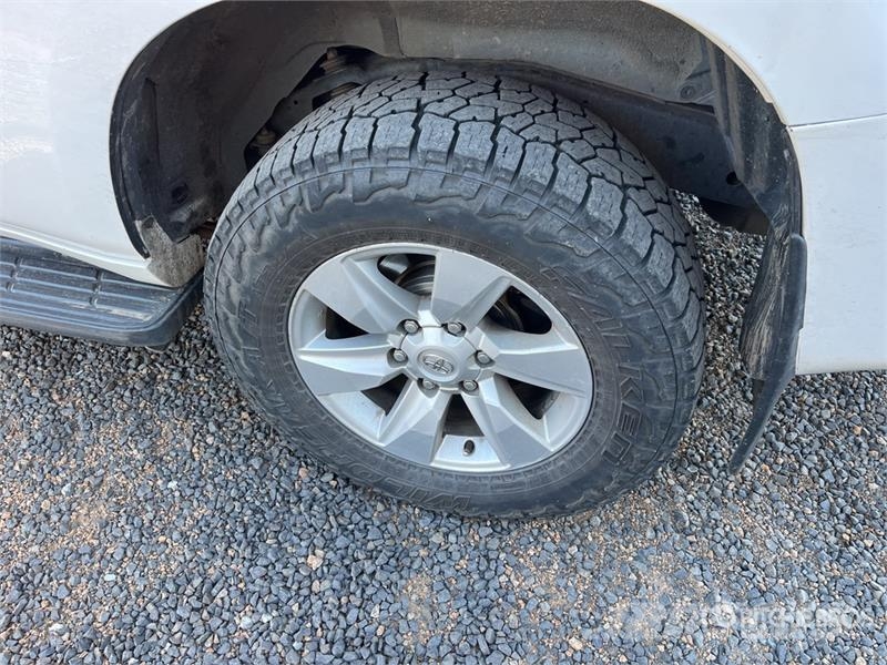 Toyota LandCruiser Prado GXL 4x4 GXL SUV 汽车