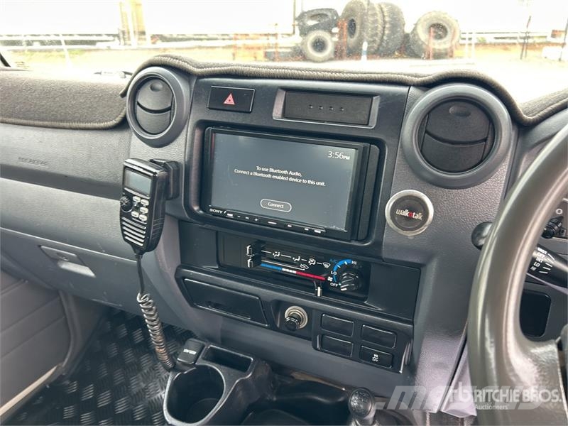 Toyota LandCruiser WorkMate 4x4 Pickup その他