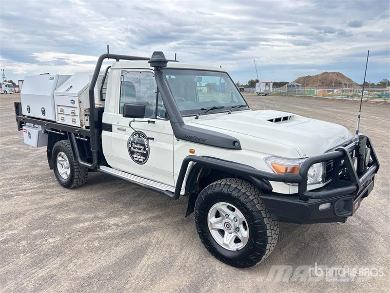 Toyota LandCruiser WorkMate 4x4 Pickup その他