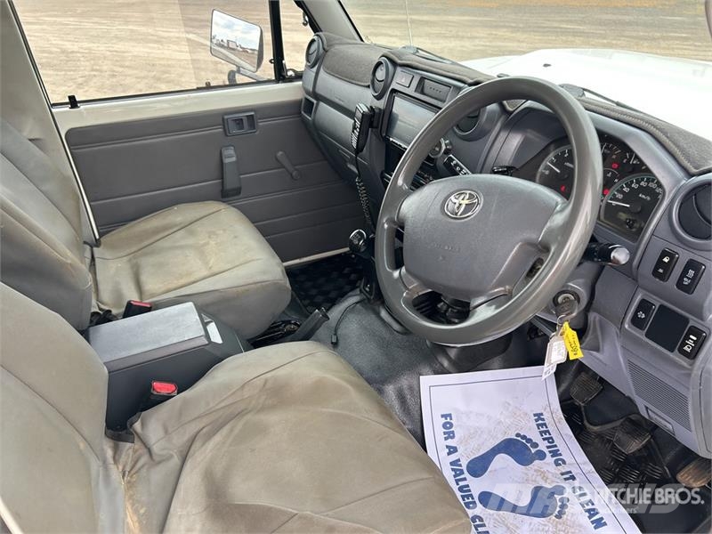 Toyota LandCruiser WorkMate 4x4 Pickup その他