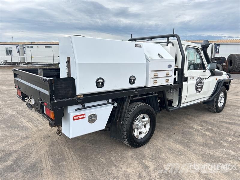 Toyota LandCruiser WorkMate 4x4 Pickup その他