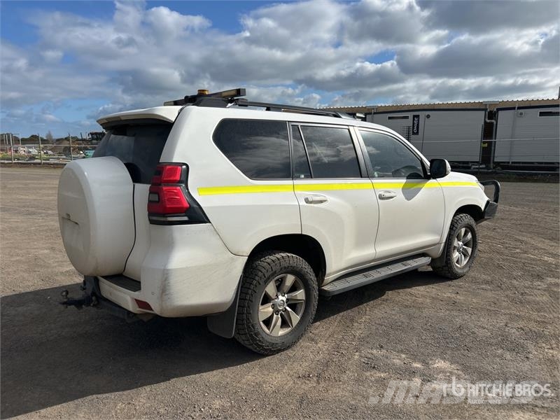 Toyota Prado 4x4 GXL SUV Coches