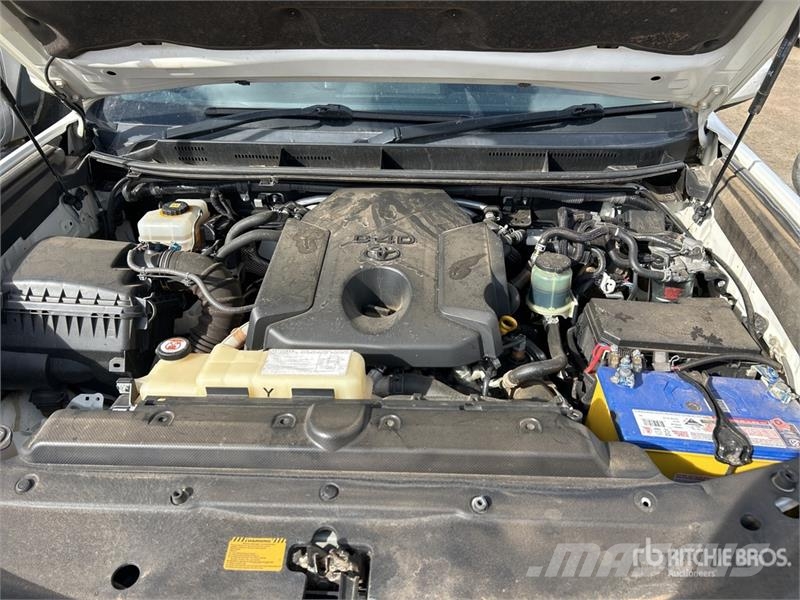 Toyota Prado 4x4 GXL SUV Coches