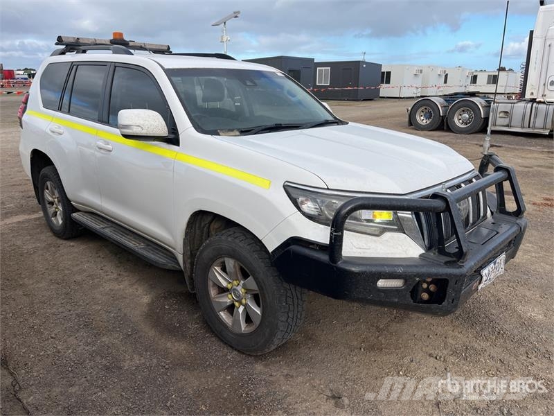 Toyota Prado 4x4 GXL SUV Coches