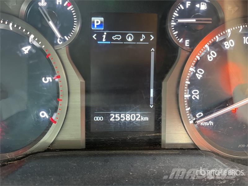 Toyota Prado 4x4 GXL SUV Coches