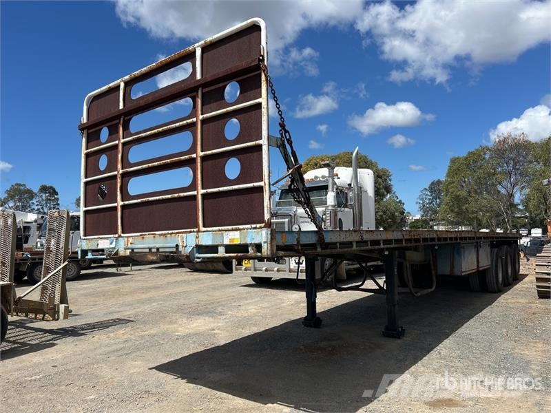 Tri/A Flatbed Trailer Platós / Ponyvás pótkocsik