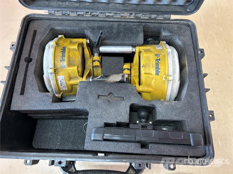 Trimble Earthworks 3D GPS Grade Control System Other components