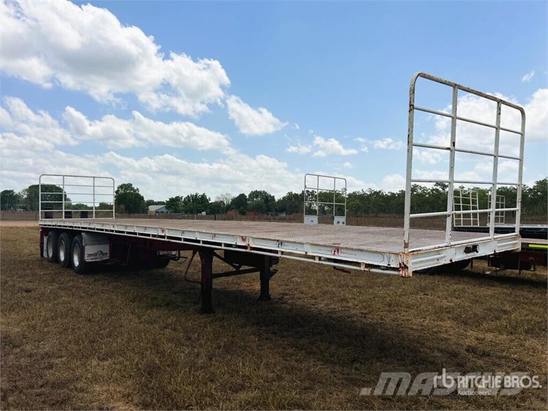  Tristar 13.4 m Tri/A Flatbed Trailer مقطوروات مسطحة/مفصلية الجوانب