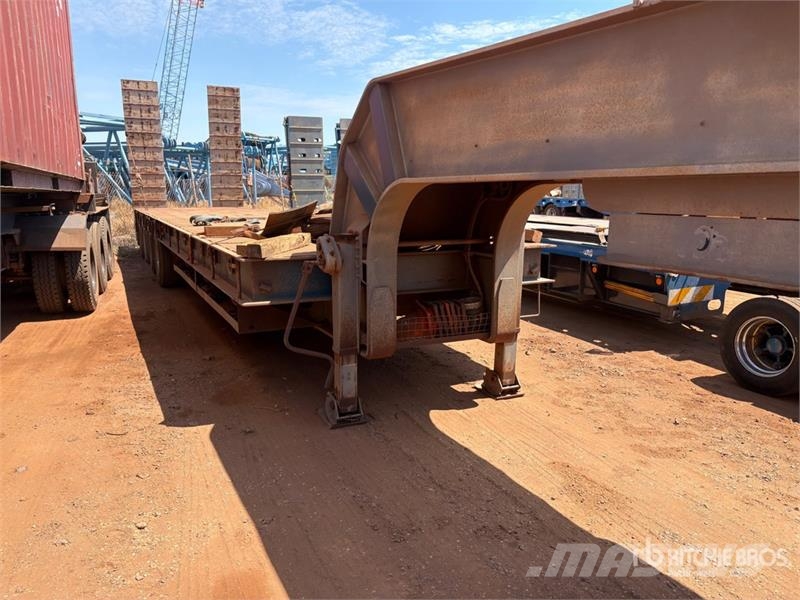 Tristar 4 Rows of 4 Lowboy Trailer Mélybölcsős