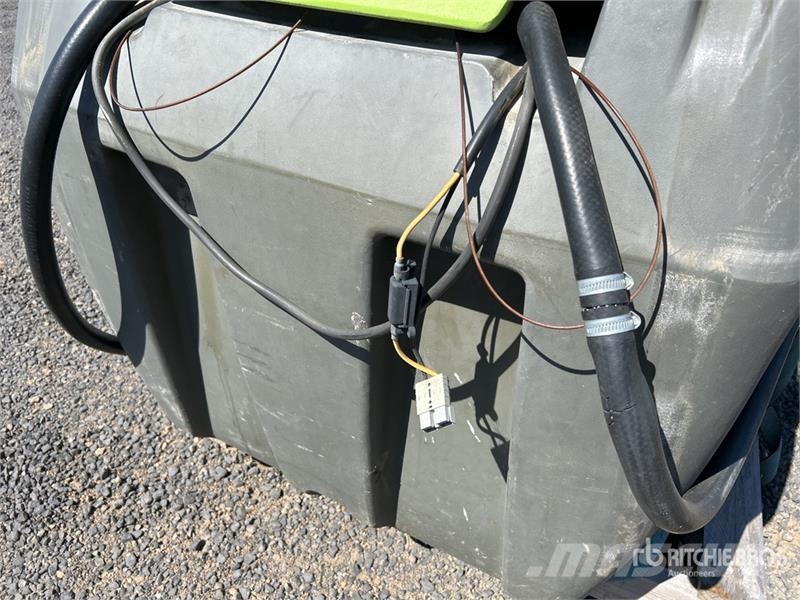TTI 1000 L Portable Poly Diesel Fuel Tank Kütusemahutid
