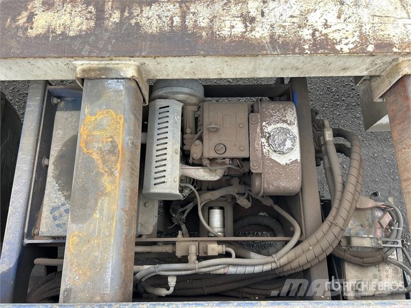  Tuff 4 Rows of 4 Hydraulic Deck Widening Lowboy Tr Tieflader