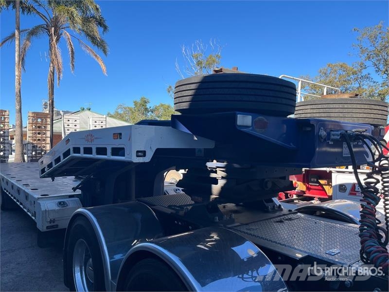 Tuff 4 Rows of 4 Hydraulic Deck Widening Lowboy Tr Low loaders