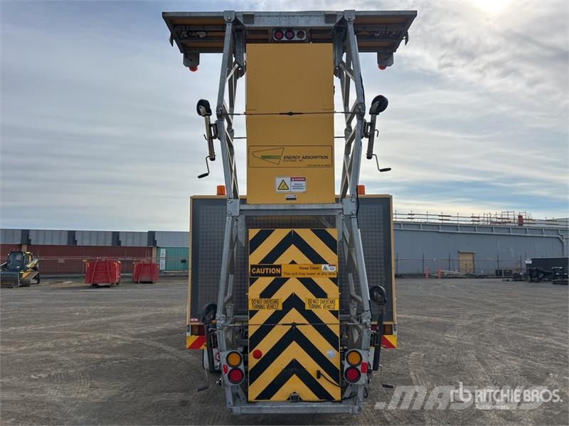 UD Condor PKC8E 4x2 Attenuator Truck Munitsipaalsõidukid
