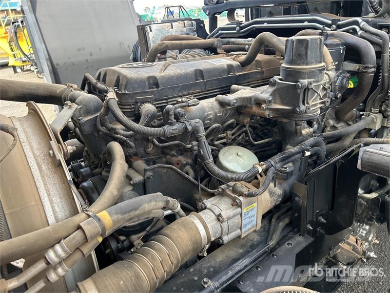 UD Condor PKC8E 4x2 Attenuator Truck Munitsipaalsõidukid