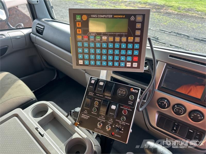 UD Condor PKC8E 4x2 Attenuator Truck Munitsipaalsõidukid