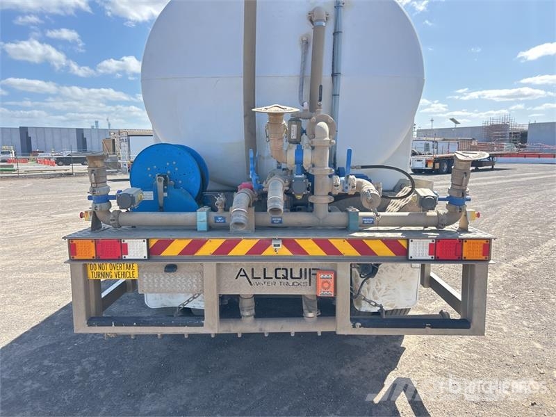 UD GW26460KAA 6x4 14,000 L Water Truck Water tankers