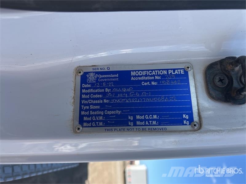 UD GW26460KAA 6x4 14,000 L Water Truck Water tankers