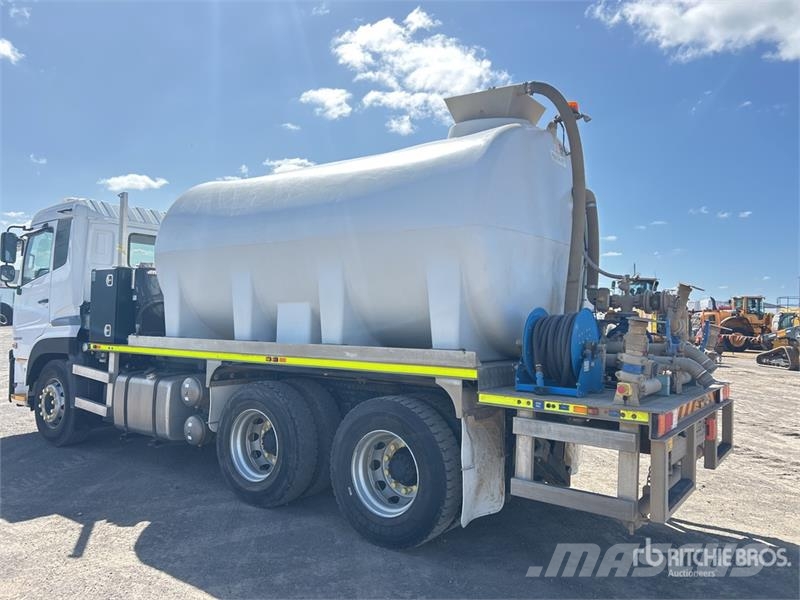 UD GW26460KAA 6x4 14,000 L Water Truck Water tankers