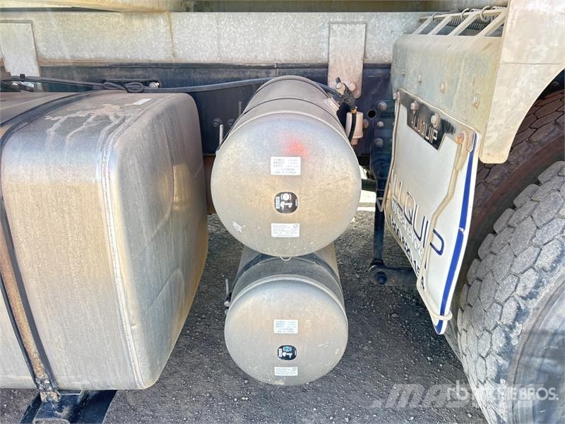 UD GW26460KAA 6x4 14,000 L Water Truck Water tankers