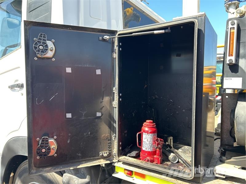 UD Quon GW 26460 14000 L 6x4 Water Truck Vanningsvogn for støvdemping