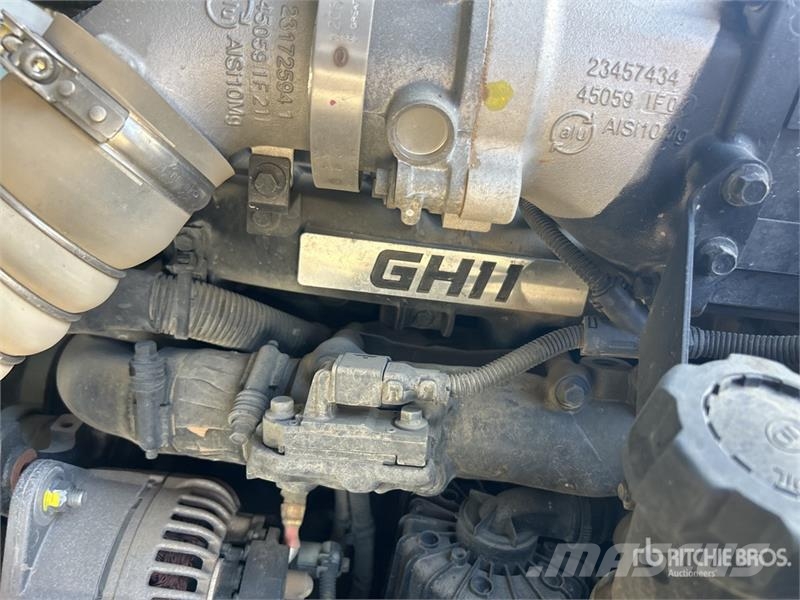 UD Quon GW 26460 14000 L 6x4 Water Truck Vanningsvogn for støvdemping