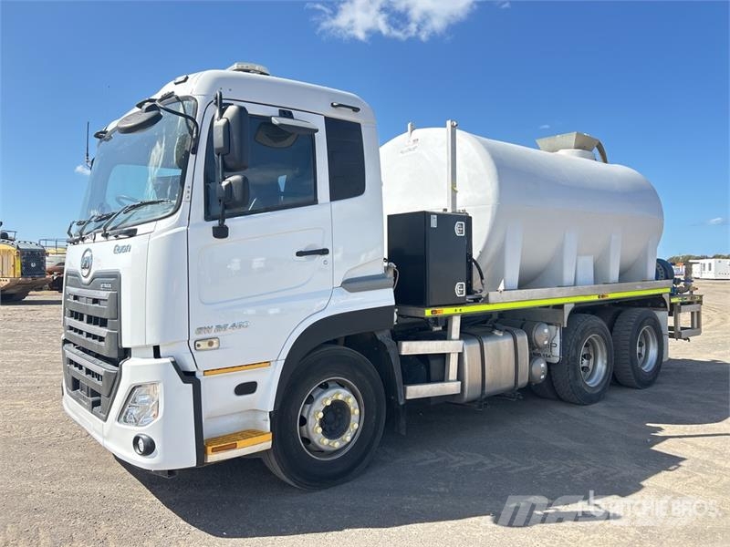 UD Quon GW 26460 14000 L 6x4 Water Truck Vanningsvogn for støvdemping