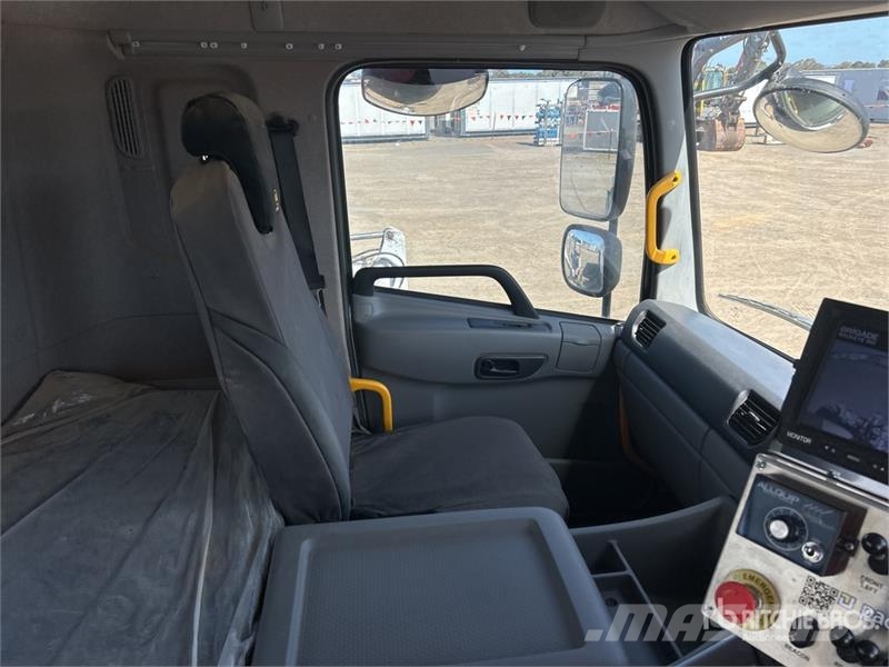 UD Quon GW 26460 14000 L 6x4 Water Truck Vanningsvogn for støvdemping