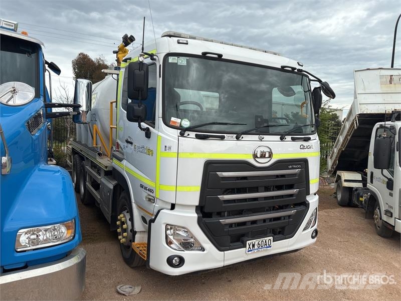 UD Quon GW26.460 14000 L 6x4 Water Truck Vandens sunkvežimiai
