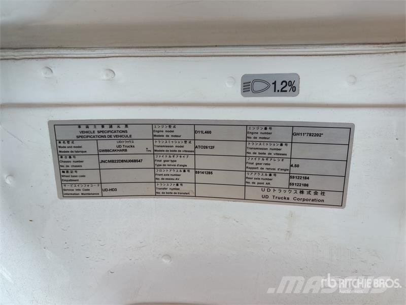 UD Quon GW26.460 14000 L 6x4 Water Truck Cisterny na vodu