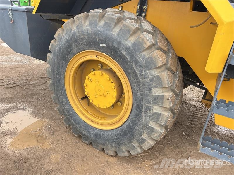 UHI UWL350 Wheel Loader Gumikerekes homlokrakodók