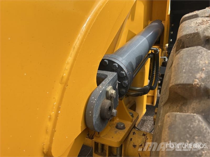  UHI UWL350 Wheel Loader Gumikerekes homlokrakodók