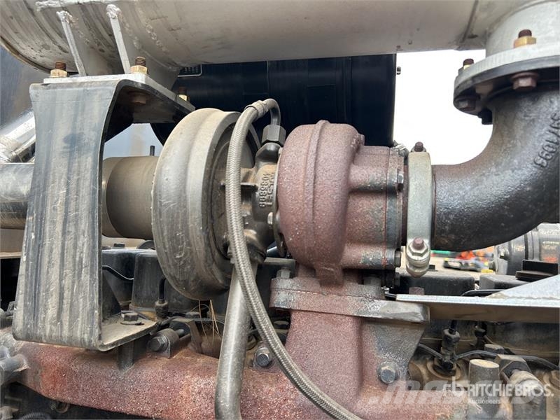  UHI UWL350 Wheel Loader Gumikerekes homlokrakodók