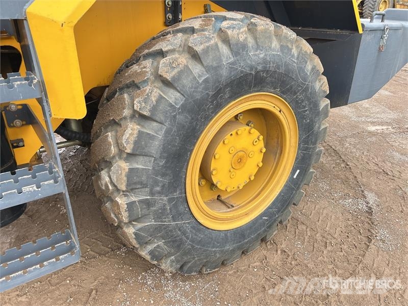  UHI UWL350 Wheel Loader Gumikerekes homlokrakodók