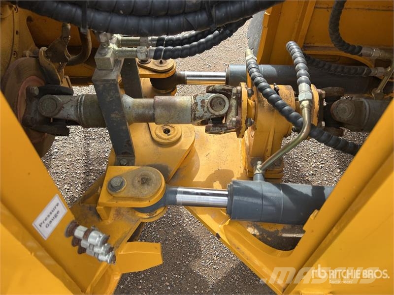  UHI UWL350 Wheel Loader Gumikerekes homlokrakodók