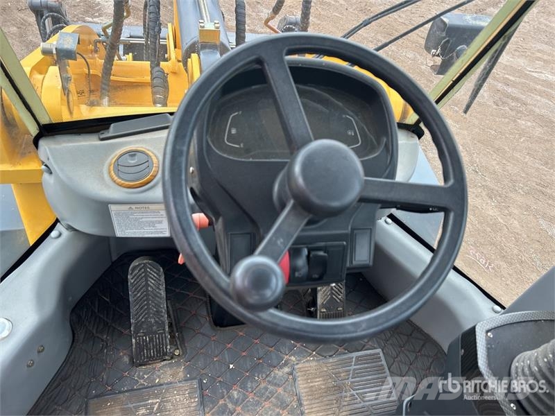  UHI UWL350 Wheel Loader Gumikerekes homlokrakodók
