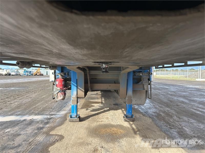 Vawdrey 13.3 m Tri/A Step Deck Curtain Side Trailer Caja de lona