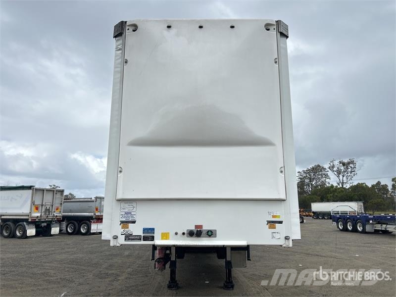Vawdrey 13.4 m Tri/A Step Deck Curtain Side Trailer Kapell trailer/semi