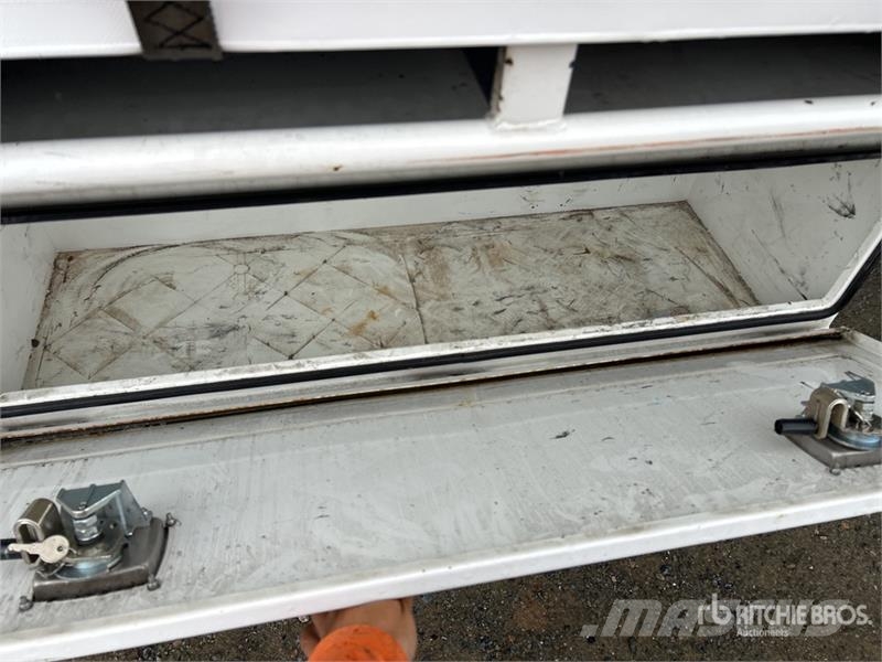 Vawdrey 13.4 m Tri/A Step Deck Curtain Side Trailer Kapell trailer/semi