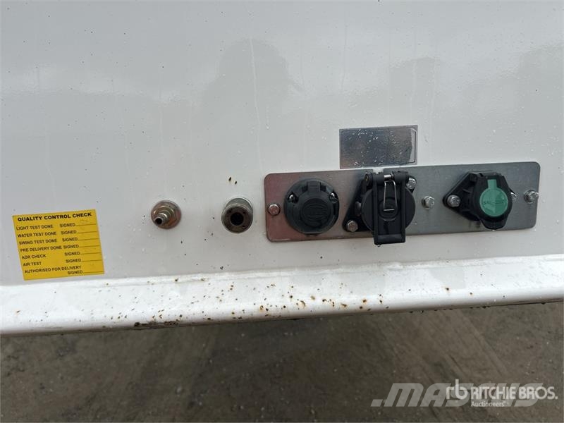 Vawdrey 13.4 m Tri/A Step Deck Curtain Side Trailer Kapell trailer/semi