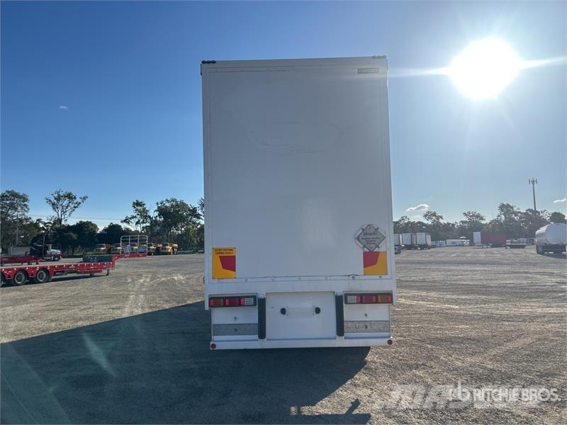 Vawdrey 13 m Tri/A Curtain Side Trailer Curtainsider trailers