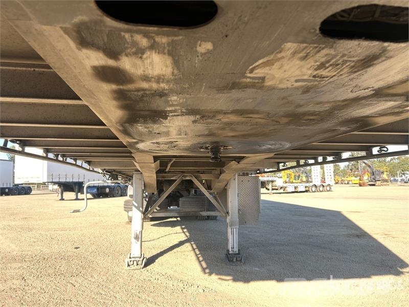 Vawdrey 13 m Tri/A Curtain Side Trailer Curtainsider trailers