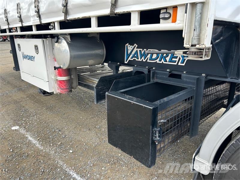 Vawdrey 7.2 m Tri/A B-Double Lead Curtain Side Trailer Kapell trailer/semi